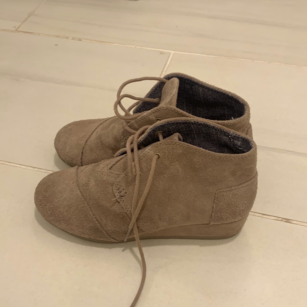 Brown toms suede shoes